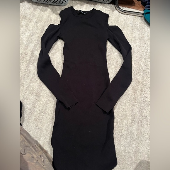 Lioness dress - Picture 4 of 4